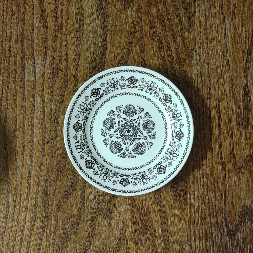 4 Bread & Butter Plates Vintage Royal Wellesley Folkart Flower Brown & Ivory